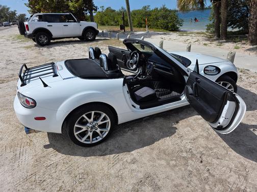 2006 Mazda MX-5 Miata Sport