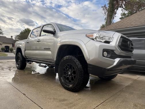 2022 Toyota Tacoma SR5