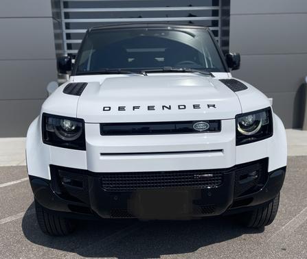 2023 Land Rover Defender X-Dynamic SE