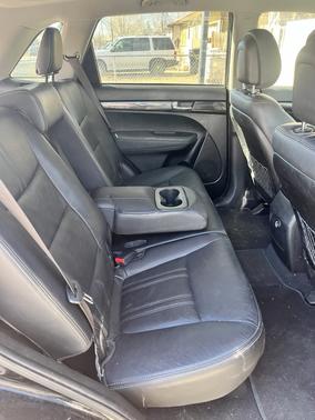 Black 2012 Kia Sorento SX