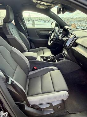 2024 Volvo C40 Recharge Pure Electric Core