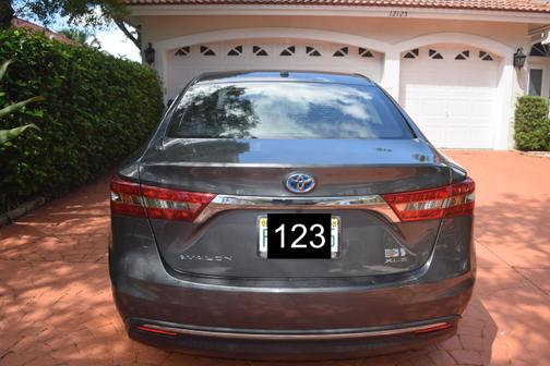 2018 Toyota Avalon Hybrid XLE Premium