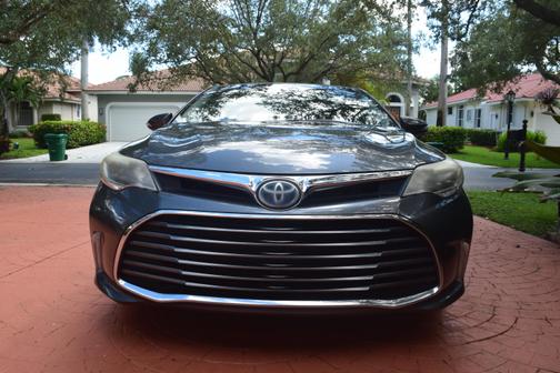 2018 Toyota Avalon Hybrid XLE Premium