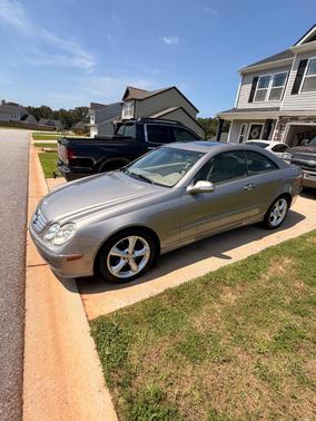 Silver 2004 Mercedes-Benz CLK-Class 320