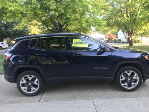 Photo 3 of 4 of 2019 Jeep Compass Limited
