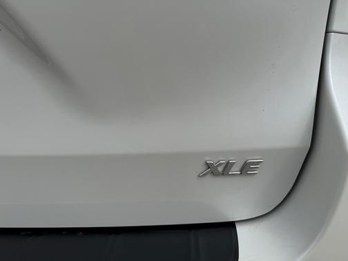 2020 Toyota Sienna XLE Premium