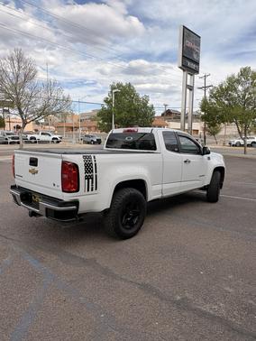White 2015 Chevrolet Colorado LT
