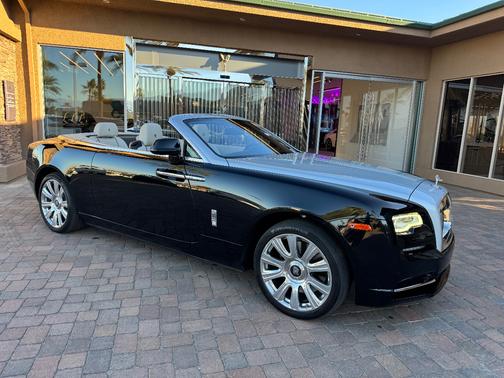 2017 Rolls-Royce Dawn Base
