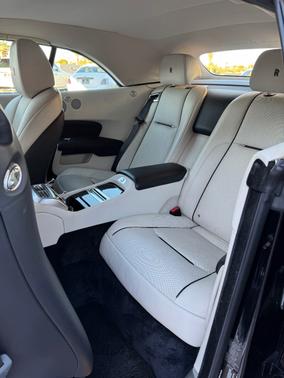 2017 Rolls-Royce Dawn Base