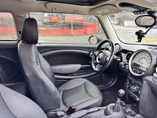 2011 MINI Cooper Base