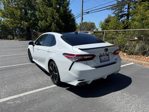 White 2019 Toyota Camry XSE V6