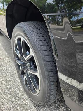 Black 2023 Chevrolet Suburban RST