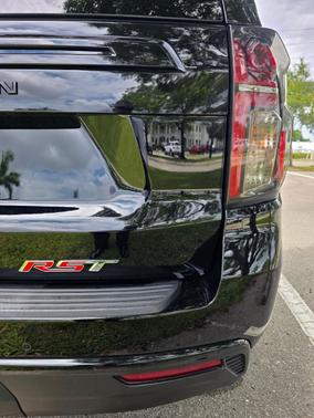 Black 2023 Chevrolet Suburban RST