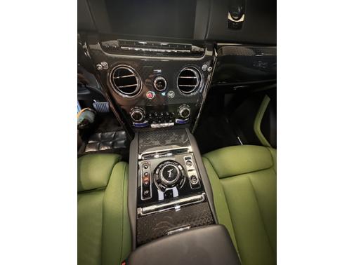 Black 2023 Rolls-Royce Cullinan Black Badge