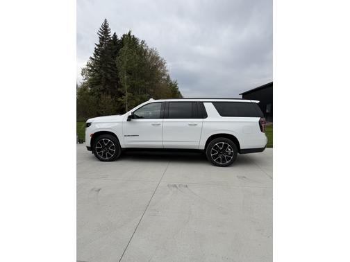 2023 Chevrolet Suburban RST