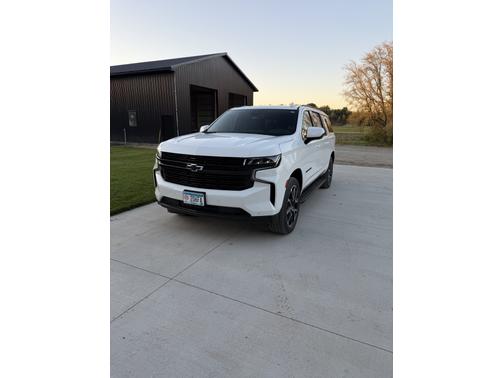 2023 Chevrolet Suburban RST
