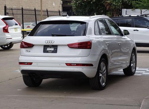 White 2017 Audi Q3 2.0T Premium
