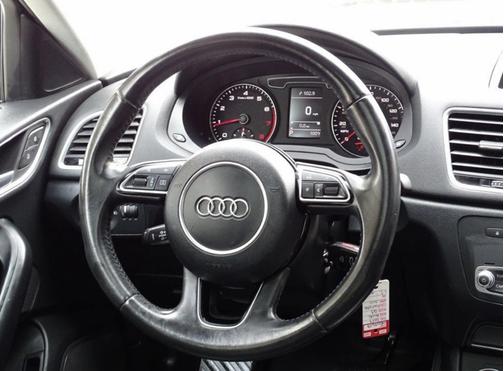 White 2017 Audi Q3 2.0T Premium