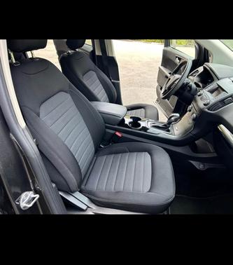 2018 Ford Edge SE