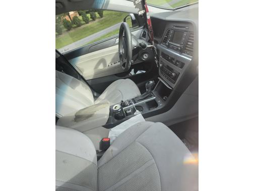 White 2015 Hyundai SONATA SE