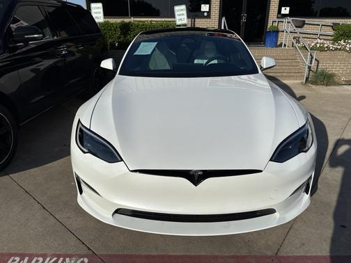 2023 Tesla Model S Plaid