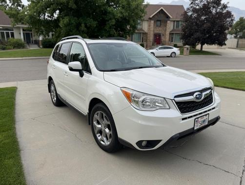 White 2015 Subaru Forester 2.5i Touring