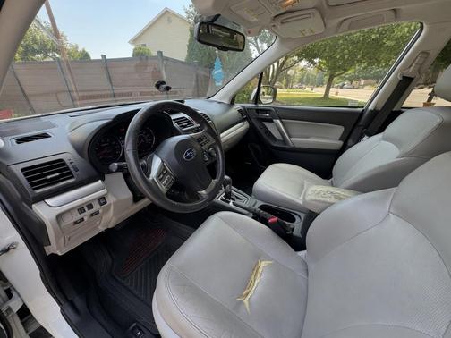 White 2015 Subaru Forester 2.5i Touring