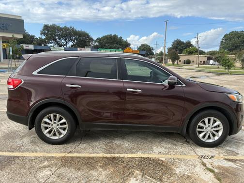 2017 Kia Sorento LX