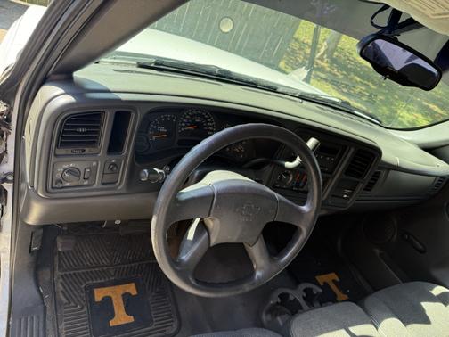 2003 Chevrolet Silverado 1500 Work Truck