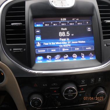 2014 Chrysler 300 Base