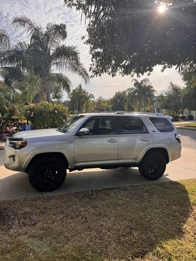 Silver 2018 Toyota 4Runner SR5 Premium