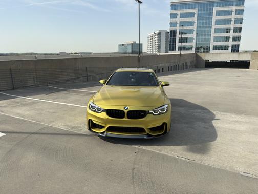 Gold 2019 BMW M4 Base