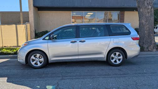 2017 Toyota Sienna L