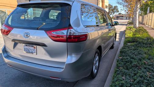 2017 Toyota Sienna L