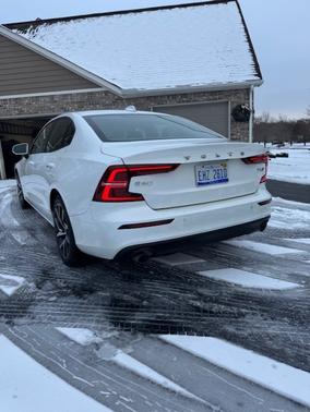 2020 Volvo S60 T6 Momentum