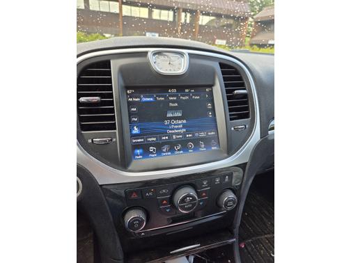 2012 Chrysler 300 Limited