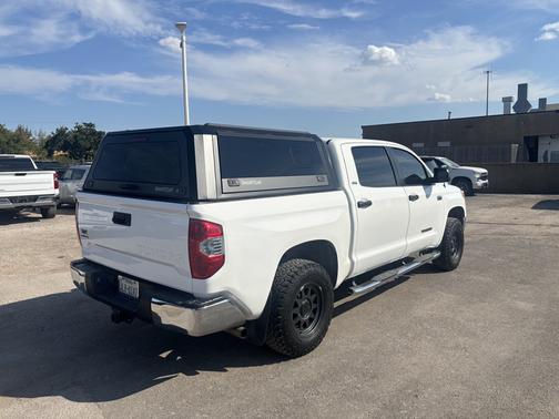 White 2017 Toyota Tundra SR5