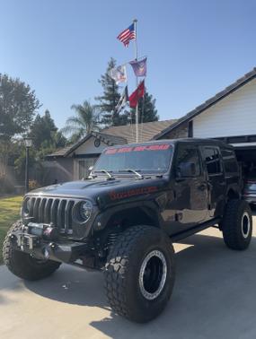 Photo 1 of 5 of 2019 Jeep Wrangler Unlimited Rubicon
