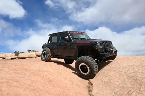 Photo 4 of 5 of 2019 Jeep Wrangler Unlimited Rubicon