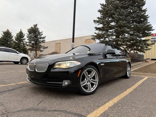 Black 2011 BMW 550 i