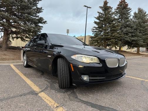 Black 2011 BMW 550 i