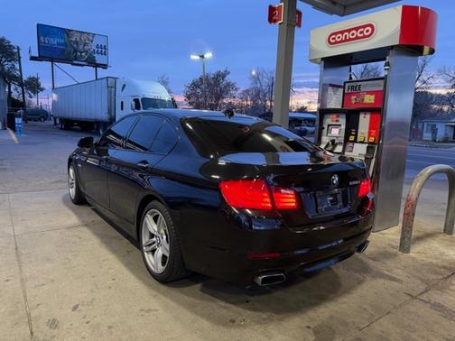 Black 2011 BMW 550 i
