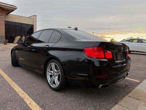 Black 2011 BMW 550 i