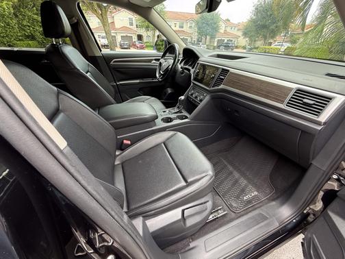 2018 Volkswagen Atlas 3.6L SE w/Technology