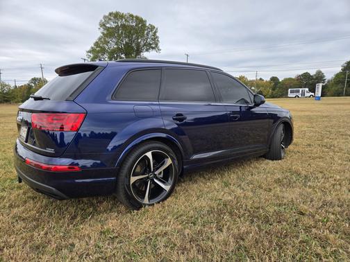 2019 Audi Q7 55 SE Premium