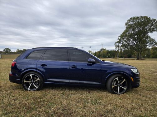 2019 Audi Q7 55 SE Premium