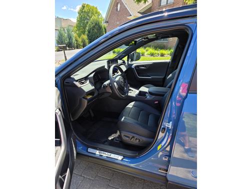2025 Toyota RAV4 Hybrid XSE