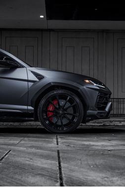 2020 Lamborghini Urus Base