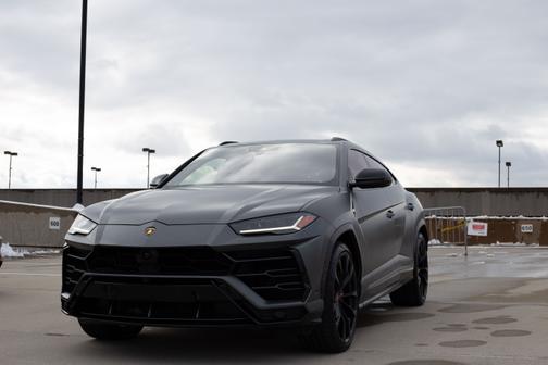 2020 Lamborghini Urus Base