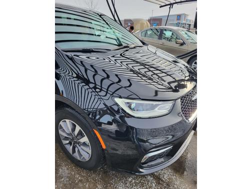 2025 Chrysler Pacifica Hybrid Select
